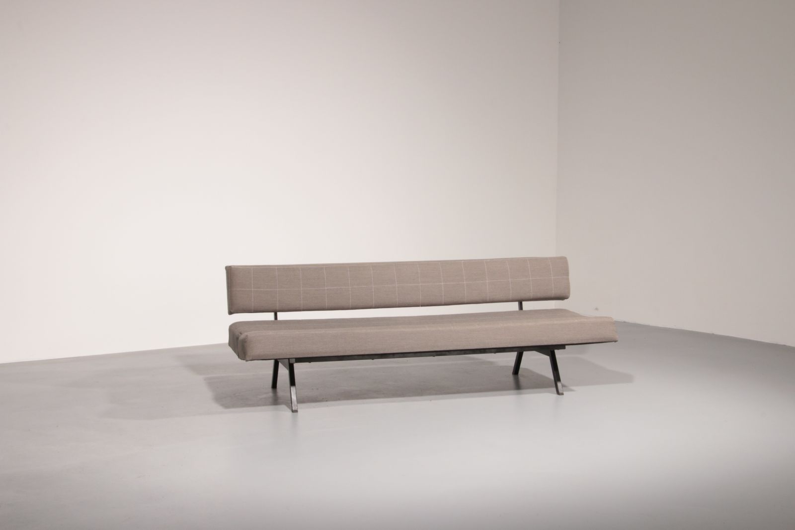 2450.0 Mid Century Italian Daybed By Rito Valla For Ipe Bologna 1960s photo