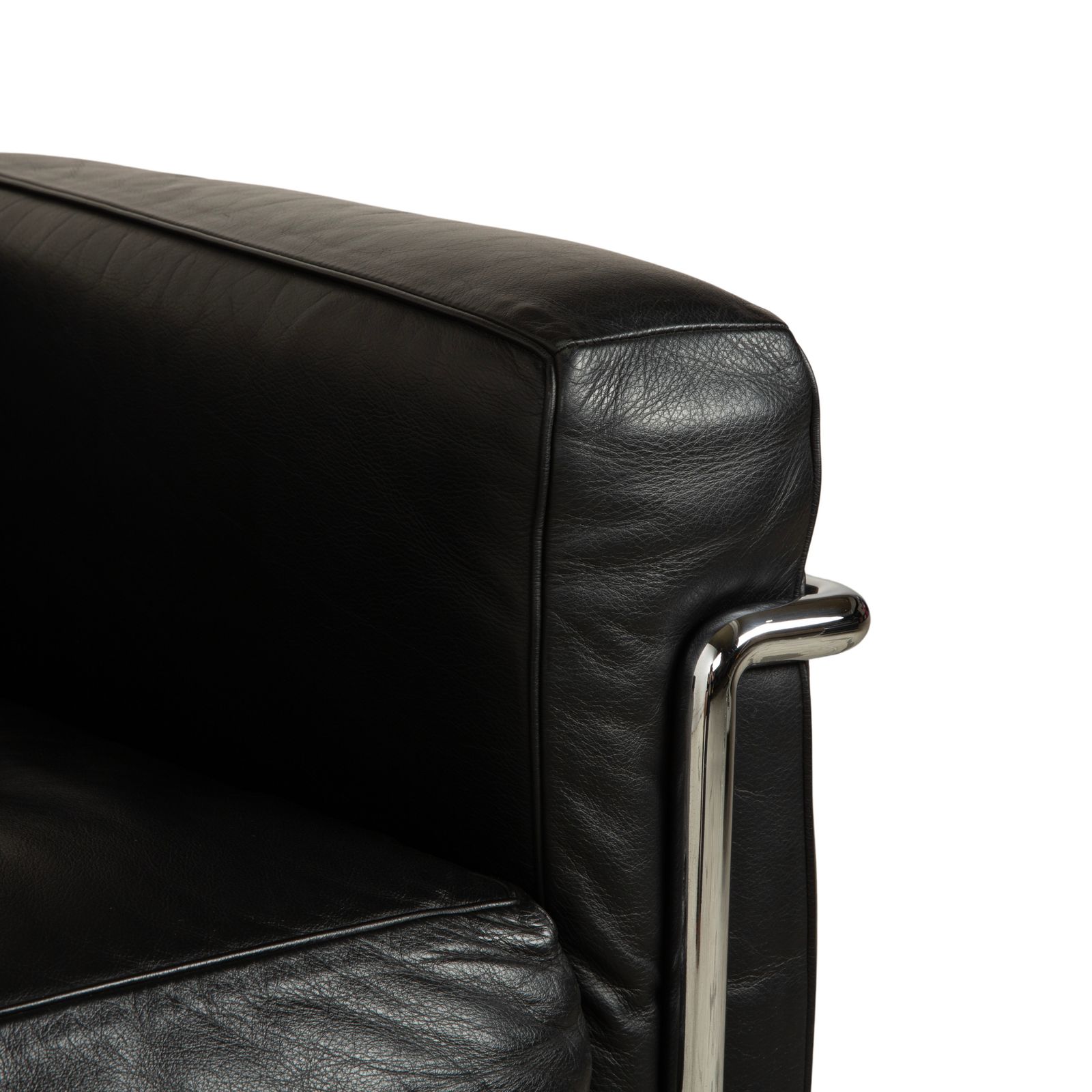 Canapé Cassina LC 2 en cuir noir 2 places, par Le Corbusier, chromé photo for sale