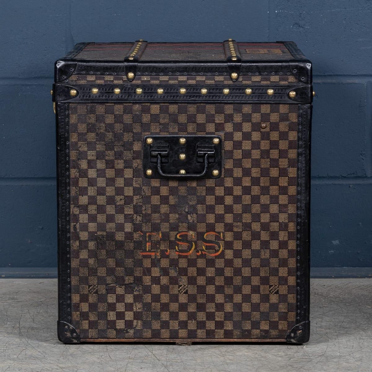 Louis Vuitton Hat Trunk, Damier Canvas & Black Leather, France, 1920 photo 16995.0