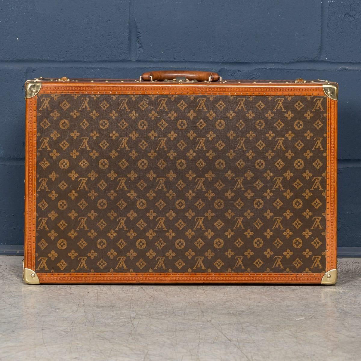 20th Century Louis Vuitton Suitcase In Monogram Canvas, France photo vintage
