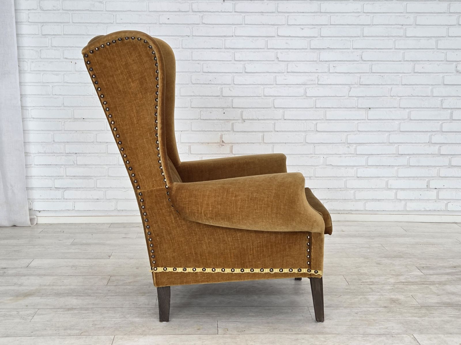 Ca. Jaren 1970, Deense Fauteuil Met Hoge Rug, Meubelvelours, Eikenhouten Poten. photo for sale