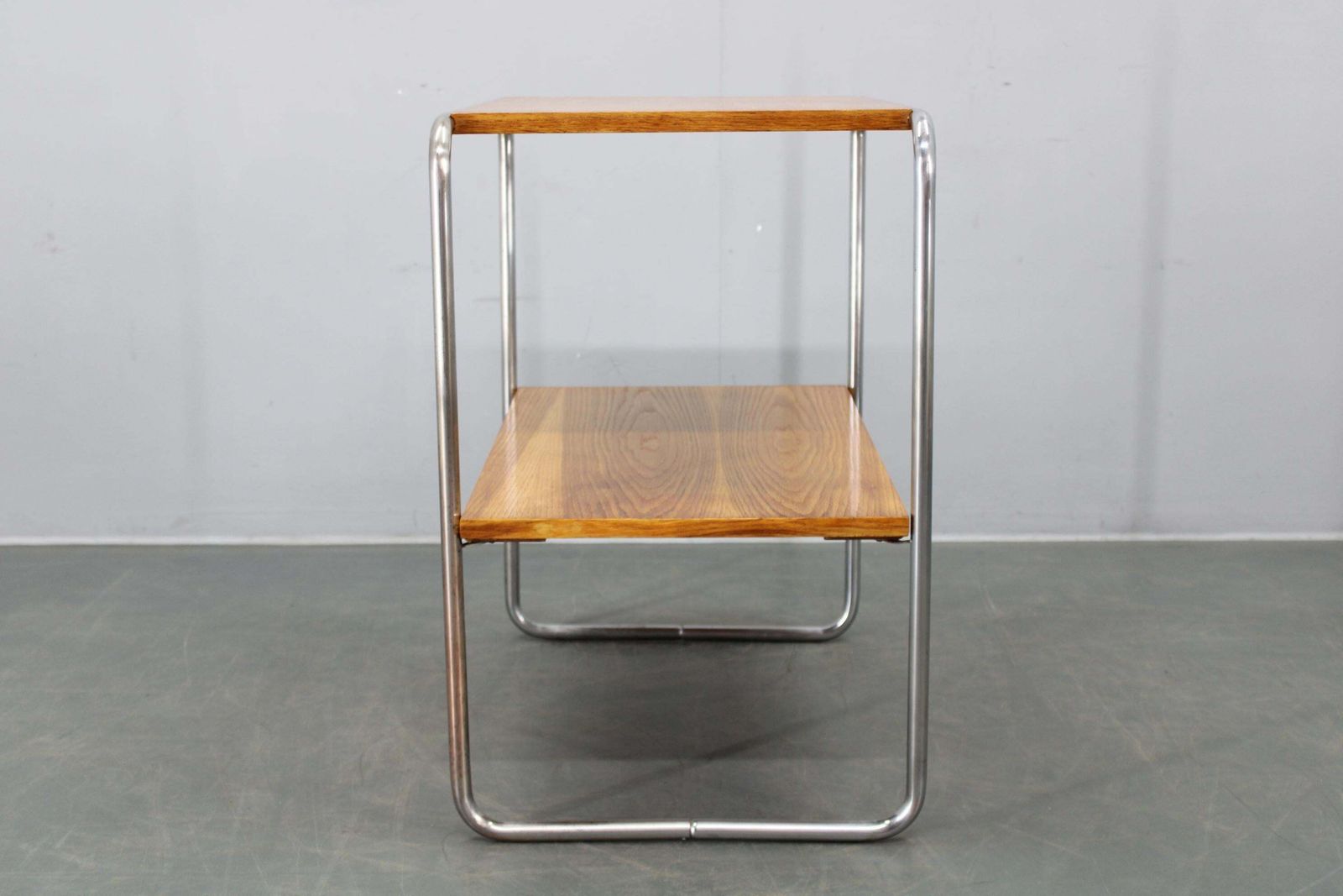 Bauhaus bijzettafel, toegeschreven aan Marcel Breuer, Tsjecho-Slowakije, jaren 1930 photo Meubels