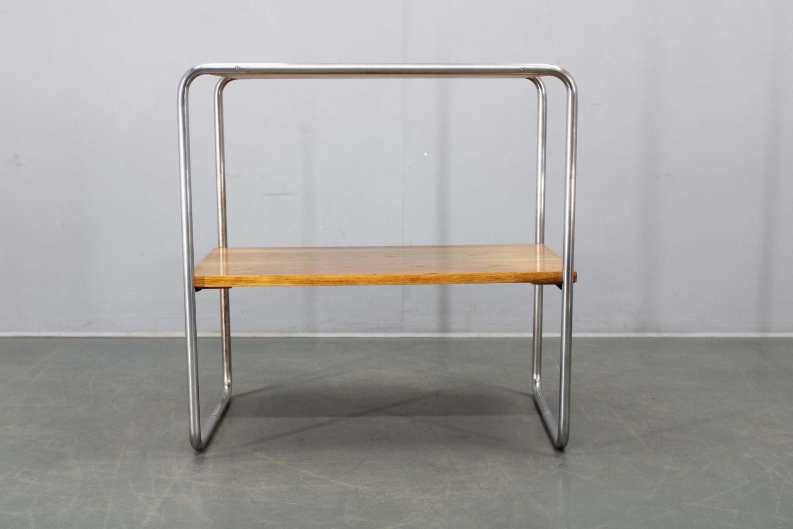 Bauhaus bijzettafel, toegeschreven aan Marcel Breuer, Tsjecho-Slowakije, jaren 1930 photo 701.0