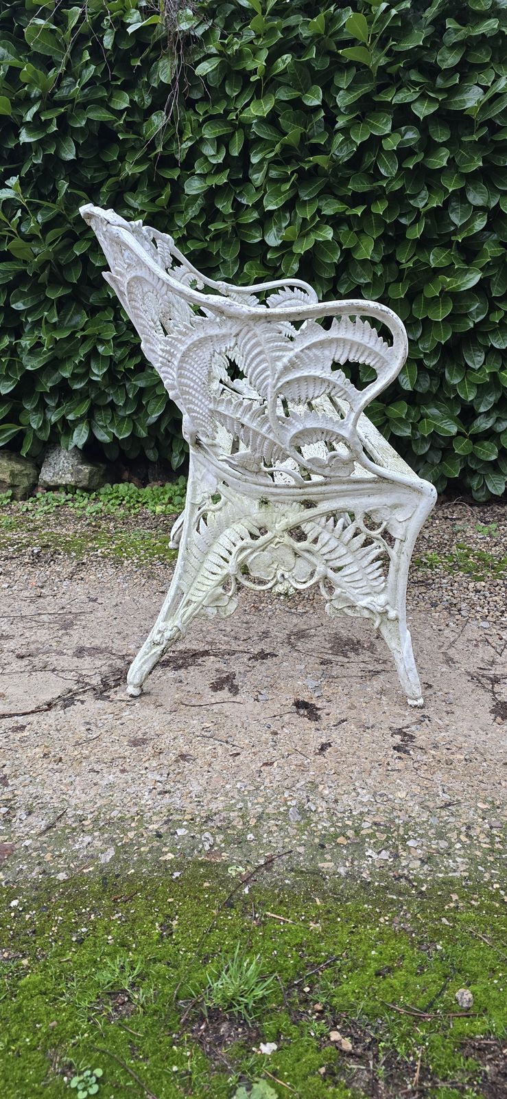 photo furniture Super Two Seat Leaf Garden Bench