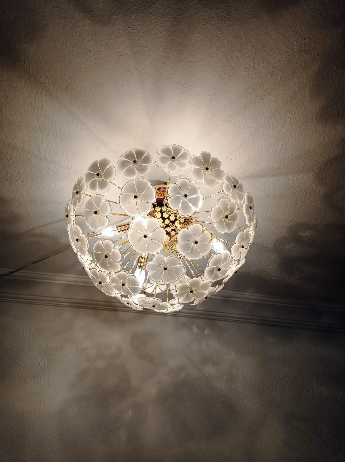1980s Murano White Sputnik Calla Lily Light Chandelier photo Lighting