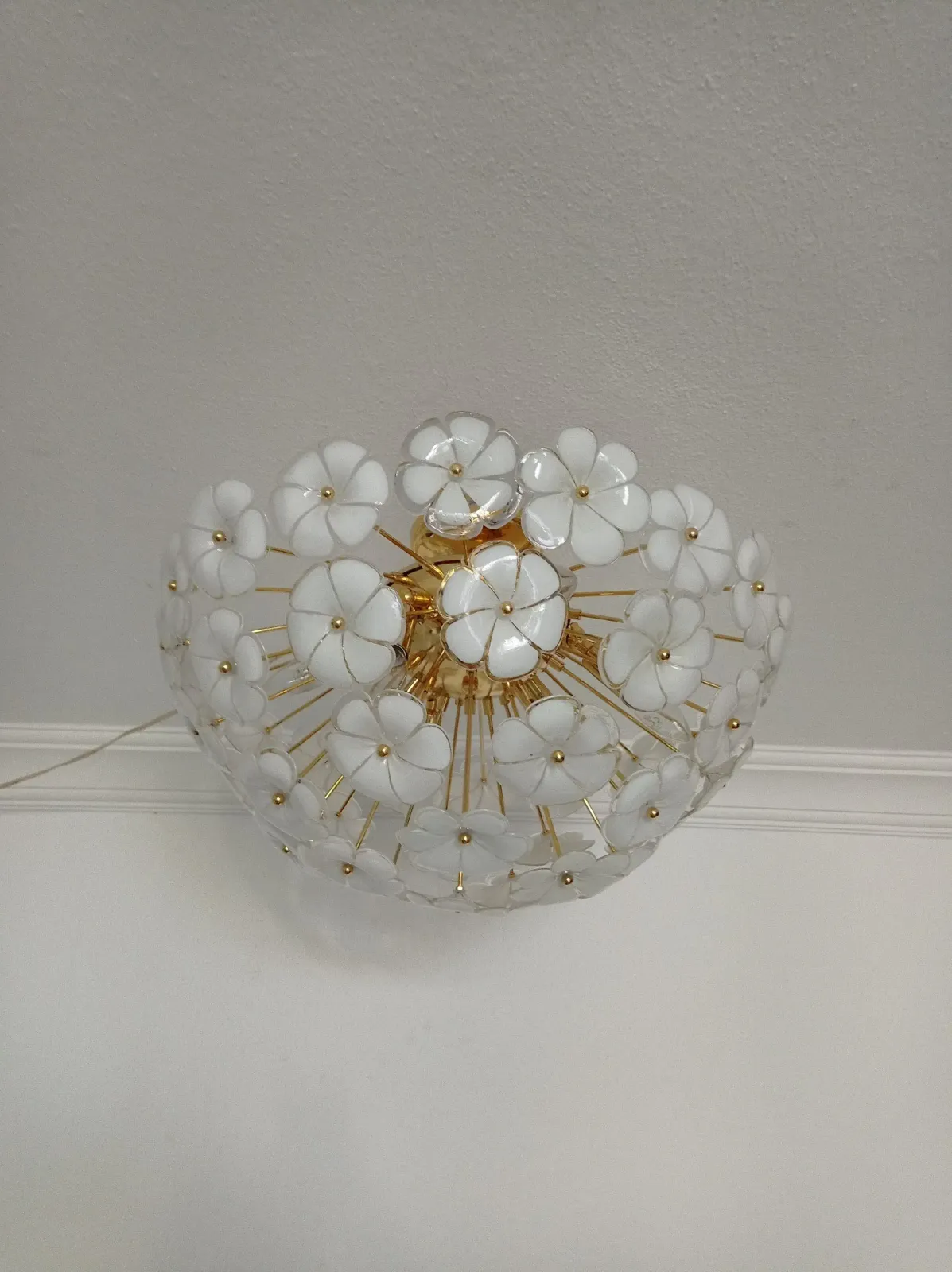 photo for sale 1980s Murano White Sputnik Calla Lily Light Chandelier