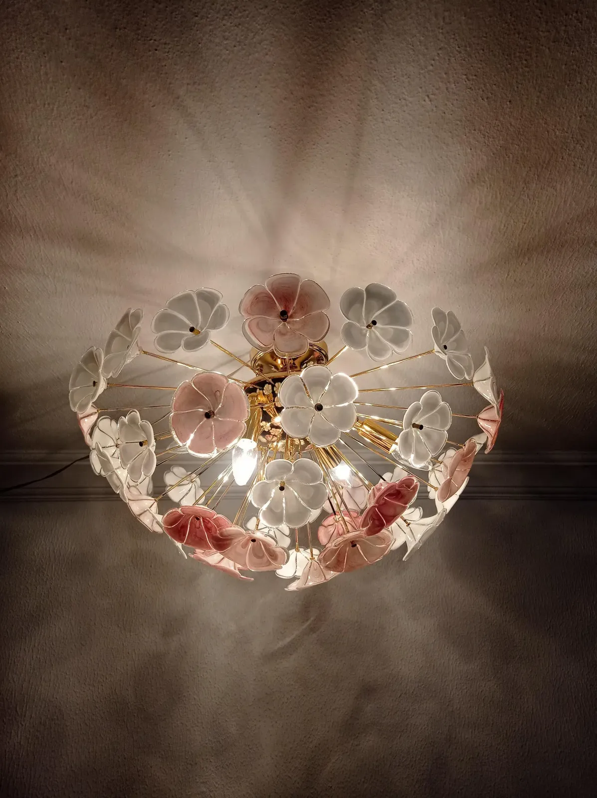 photo furniture 1970s Sputnik Chandelier Pink White Flush Mount Lighting
