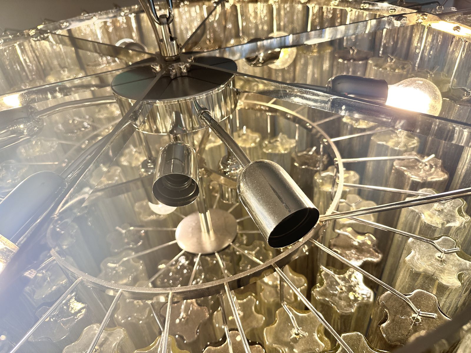 photo furniture Luxury Huge Champagne E Fumè “Tronchi” Murano Glass Chandelier In Venini Style.
