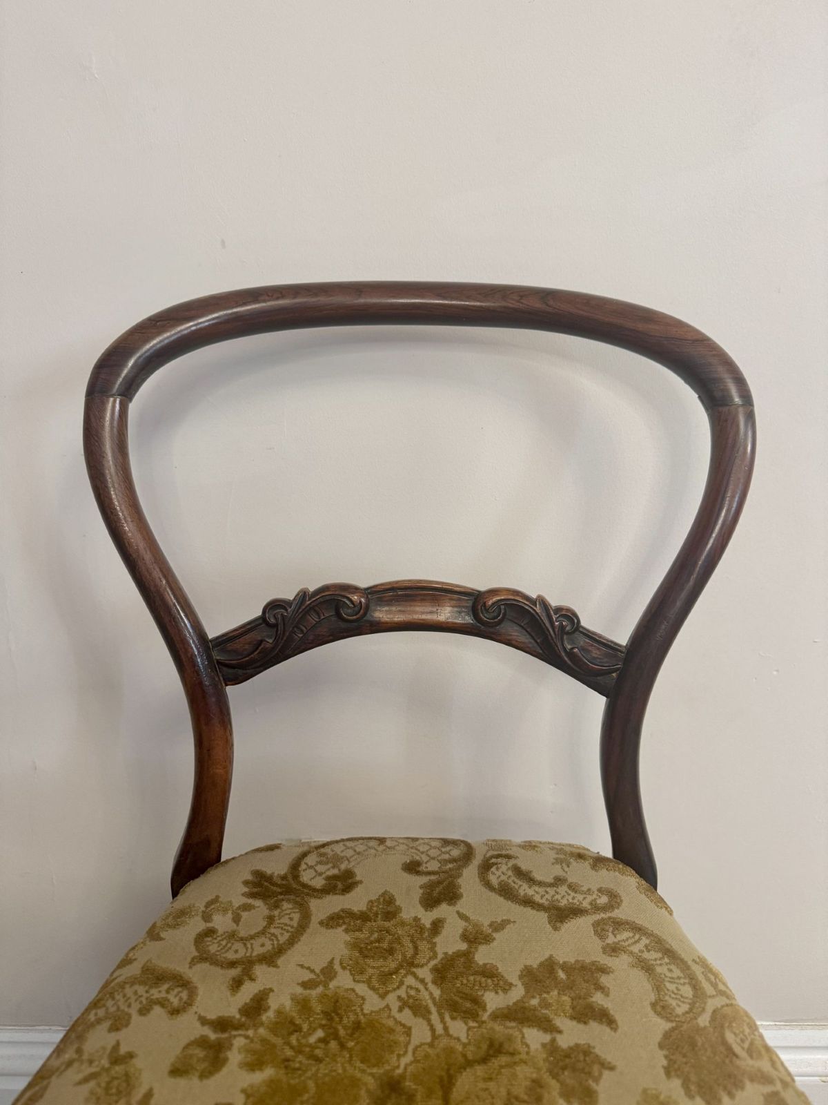 Lovely Set Of Four Victorian Rosewood Dining Chairs photo Furniture