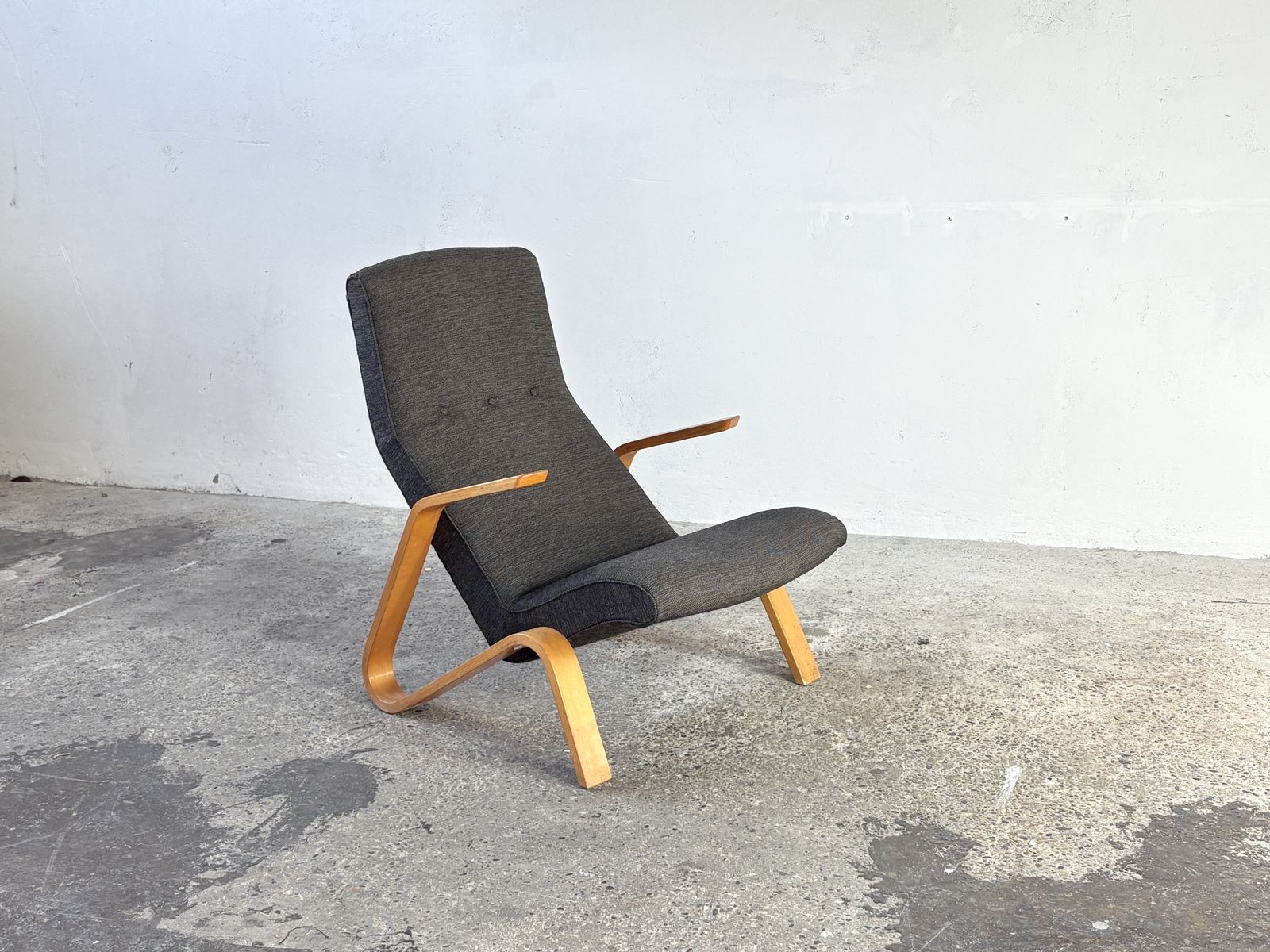 photo vintage Grasshopper Lounge Chair Designed By Eero Saarinen For Knoll 1950ies