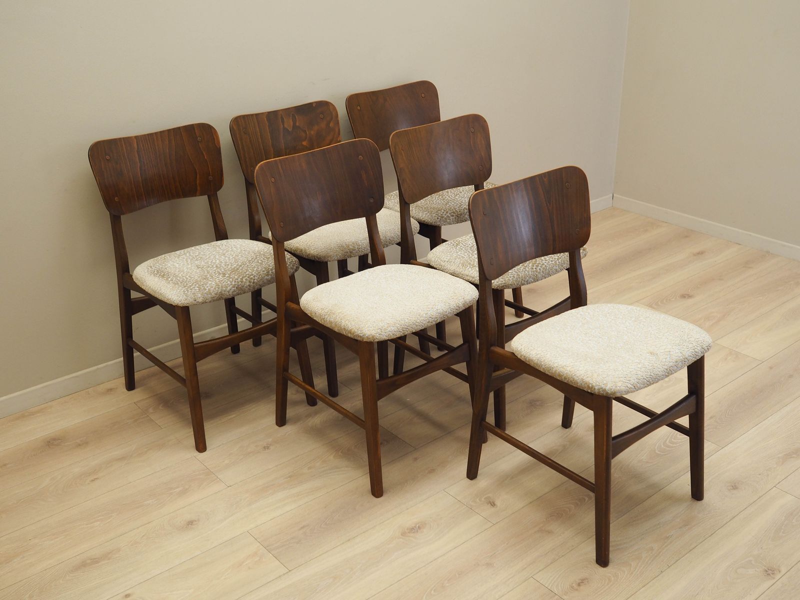 Set Van Zes Stoelen, Deens Design, Jaren 1960, Geproduceerd In Denemarken photo Meubels