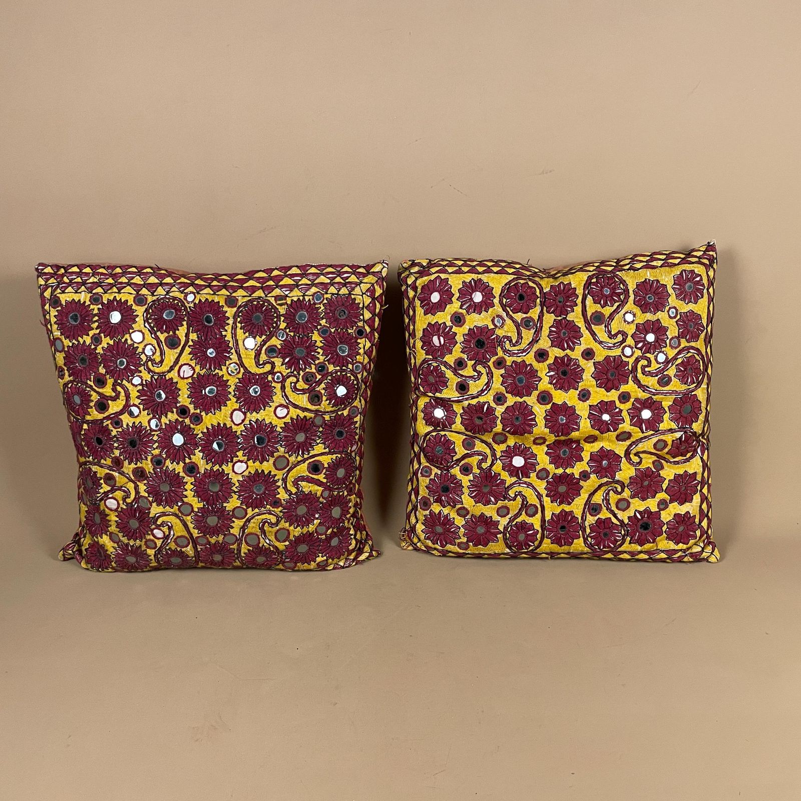 Pair Of Antique Indian Traditional Cushions Embroidered Floral Shisha Mirrrorwork Scatter Pillow 40x40cm Square Pattern Handmade Decorative photo furniture