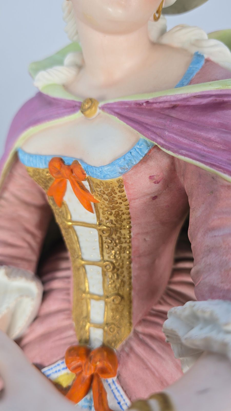photo vinterior A Pair Of 19th Century Large French Porcelain Hand Painted Figures, Circa 1860