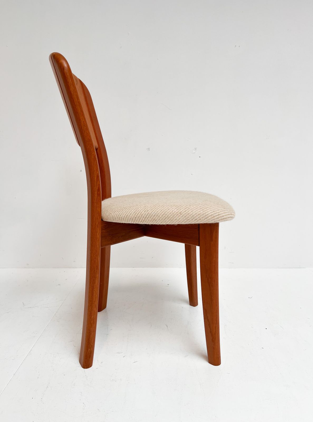 Set Of 4 Danish Design Chairs By Gramrode From The 1970s photo vintage