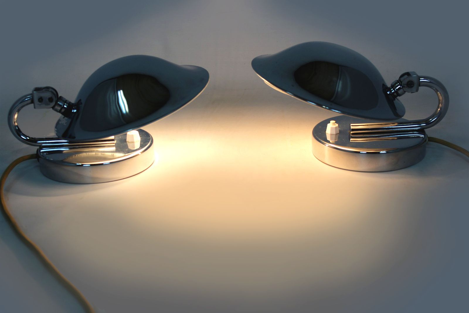 photo vintage Pair Of Bauhaus Style Chrome Bedside Table Lamps From Napako, Czechoslovakia, 1930s