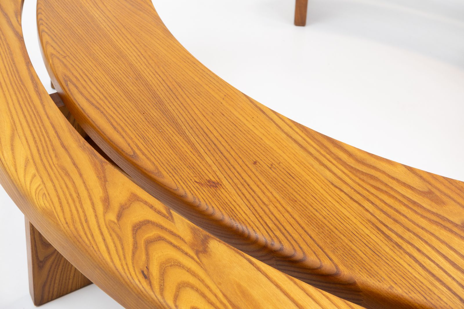 2800.0 French Original Design Classic S38 Curved Benches In Elm From Pierre Chapo, 1980s, Set Of 2 photo