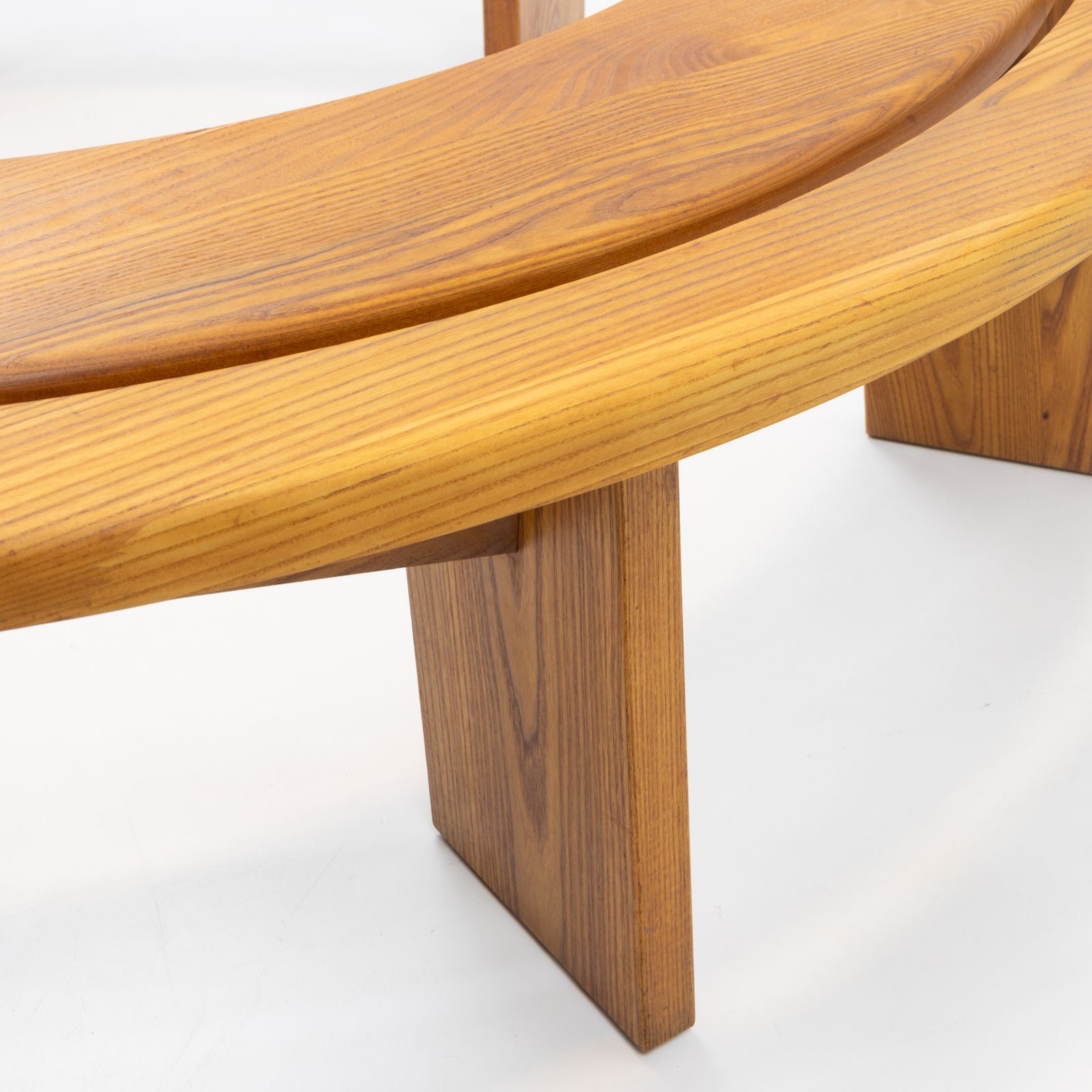 photo vinterior French Original Design Classic S38 Curved Benches In Elm From Pierre Chapo, 1980s, Set Of 2
