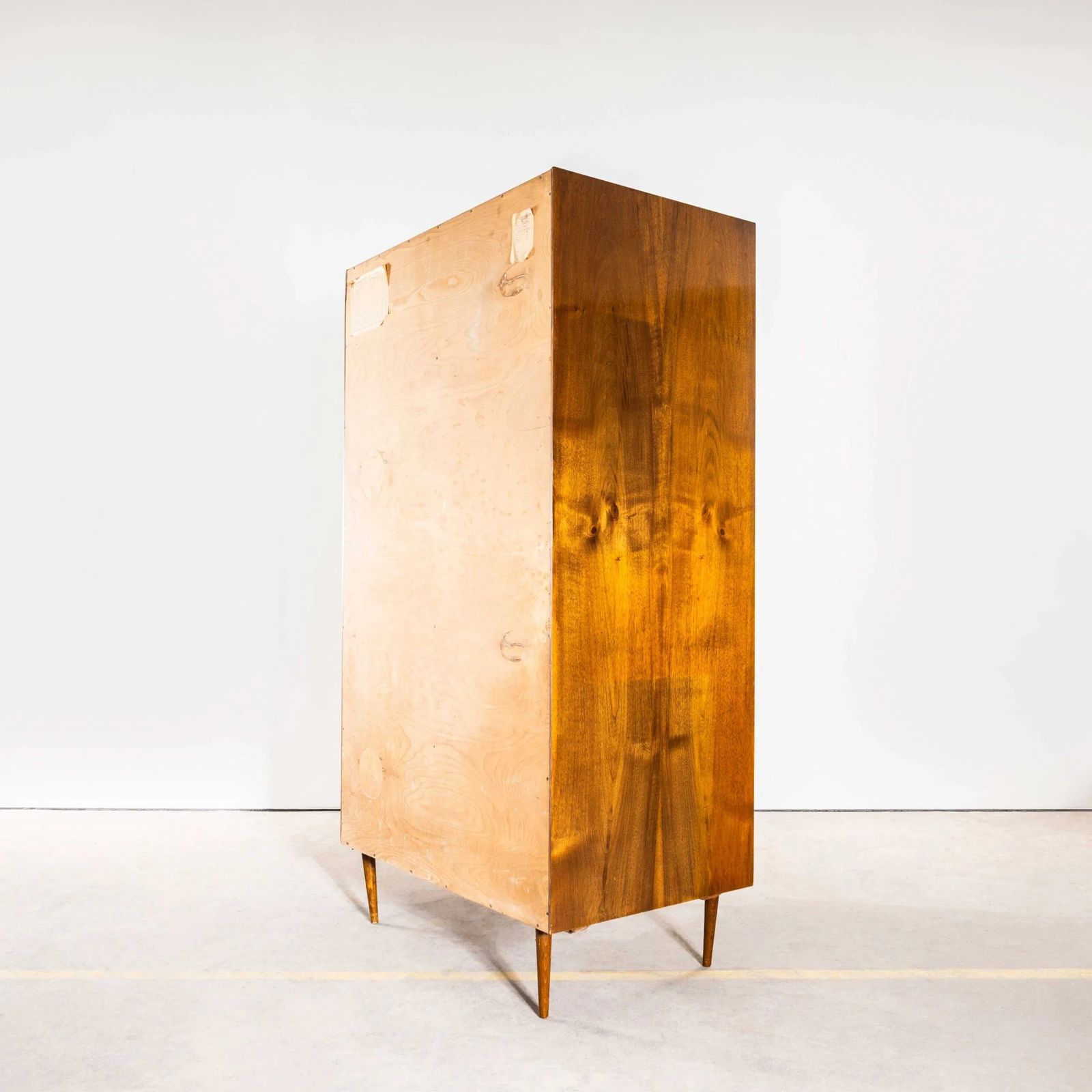photo furniture 1970’s Dark Rich Walnut Mid Century Wardrobe