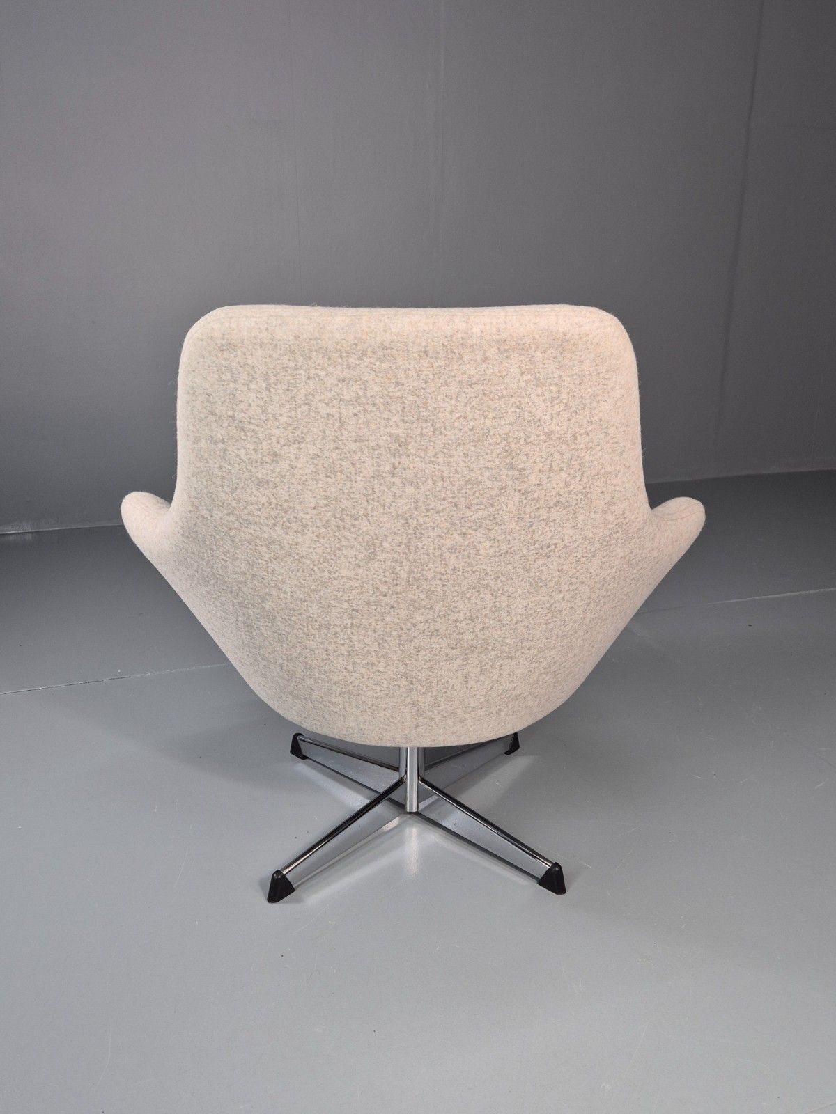Vintage Swivel Bucket Chair New Upholstery 1960s Retro Mcm Danish Eb11468 Mswi photo 675.0