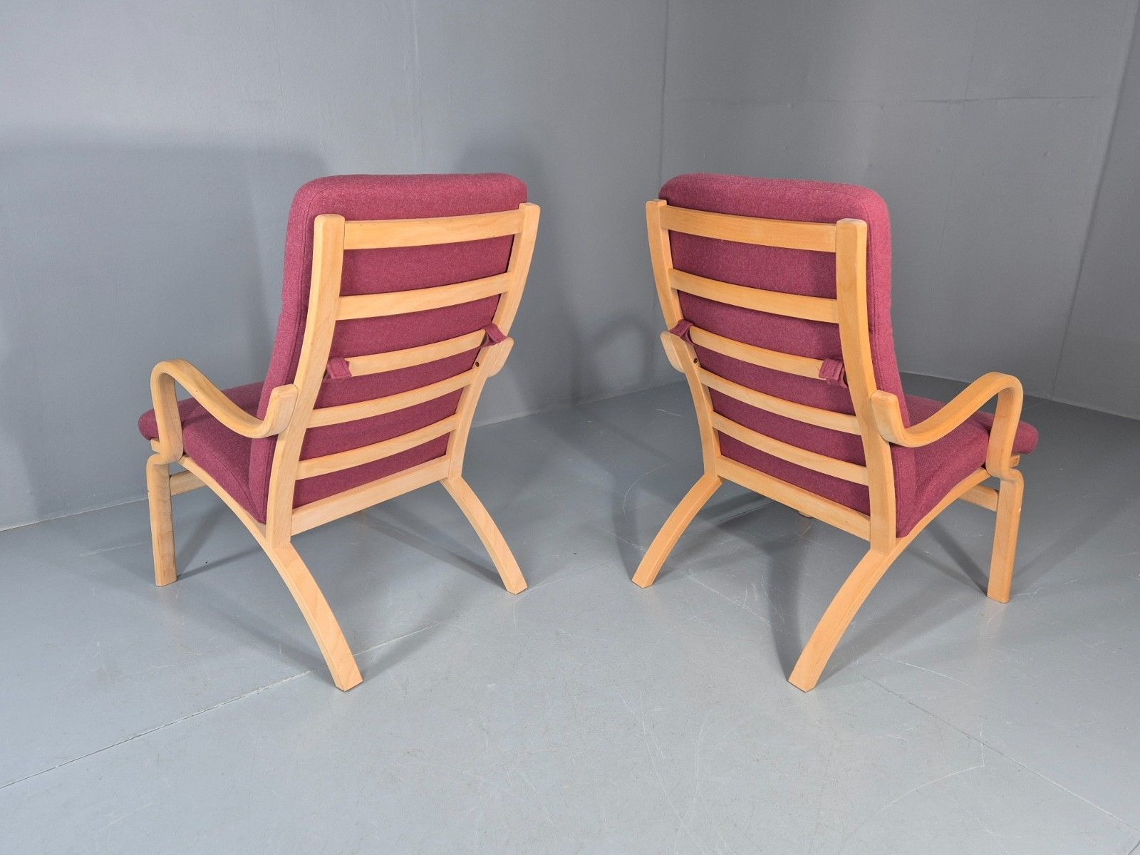 2 Stouby Bentwood Lounge Chairs Mauve Wool 1980s Retro Mcm Eb11349 Mben photo vintage