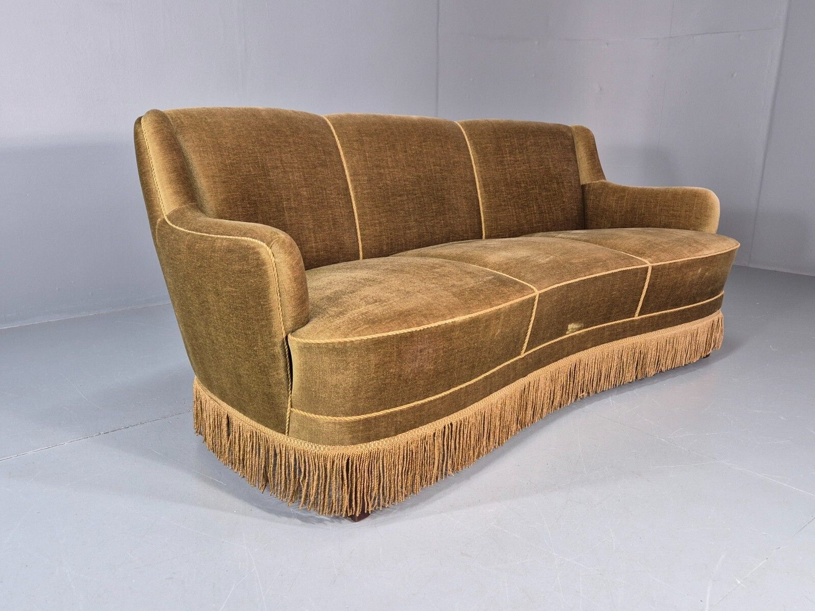 Furniture Vintage Danish  Banana Sofa Green Velour Tassels 1960s Retro Mcm  Eb10802 V3ss photo