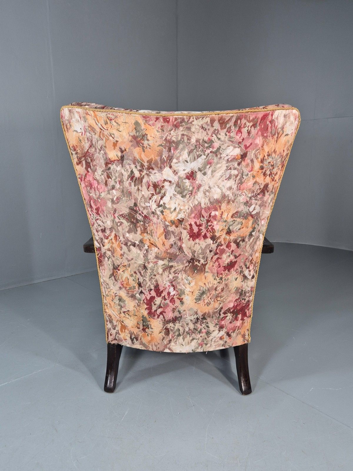 275.0 Vintage Carved Oak Chair Floral Fabric 1940s Traditional Curved Eb10752 Vcar photo