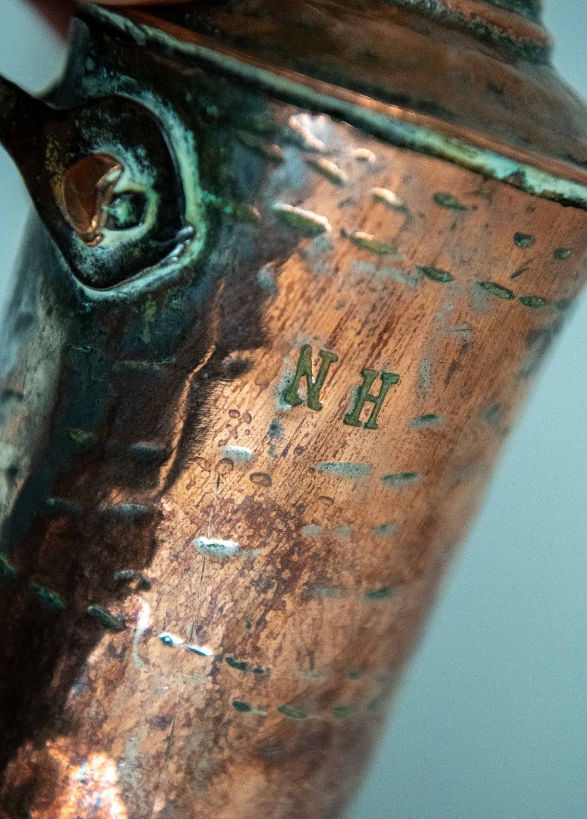 photo furniture Large 18th Century English Hand Raised Copper Ale Jug With Lid – Initialled “Nh”
