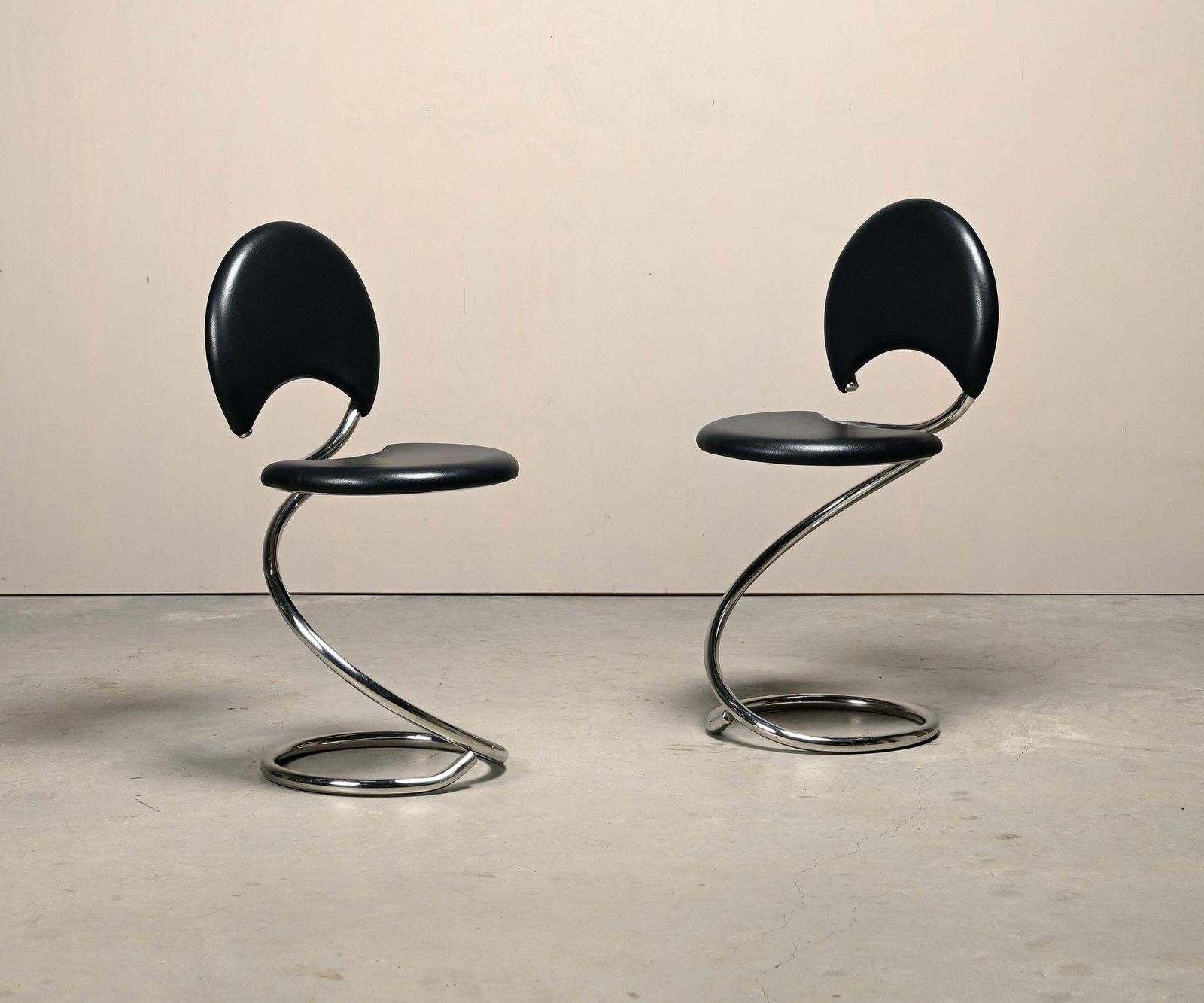 Poul Henningsen Snake Chairs, Model Ph 501 In Chrome And Full Black Leather photo furniture
