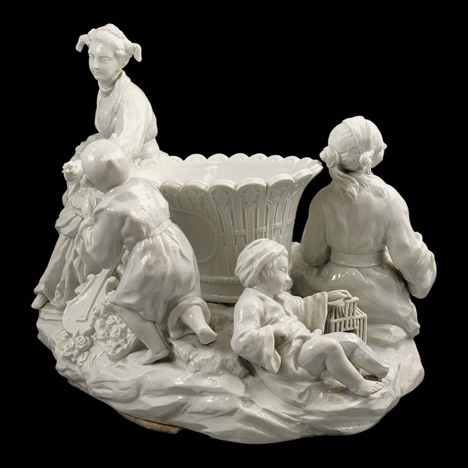photo furniture Large French Soft Paste Chinoiserie Figure Group With Jardinière, C.1750–1760