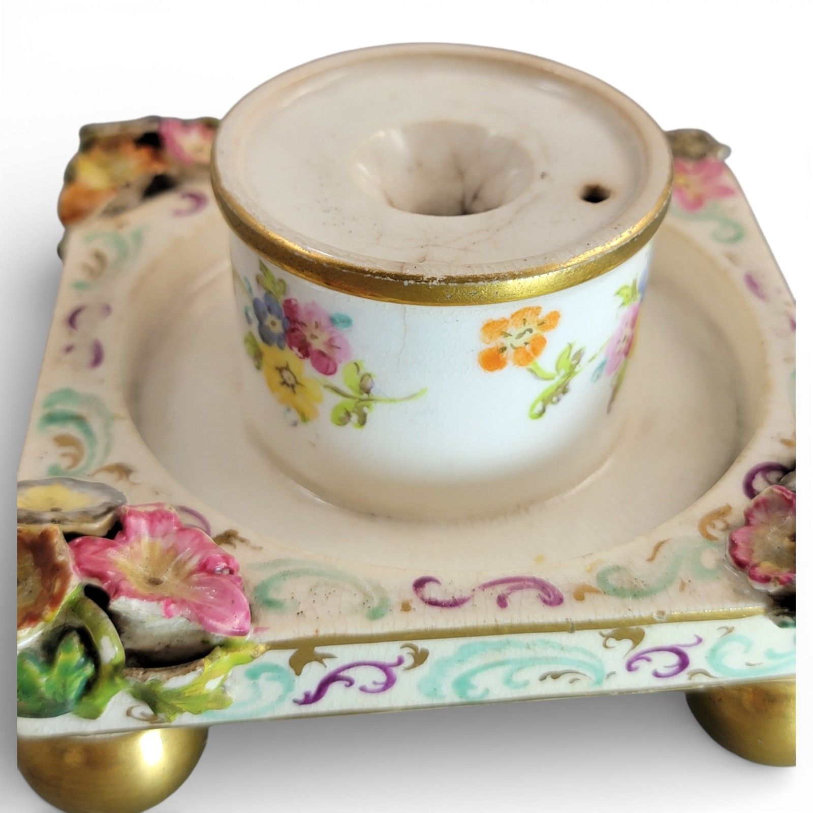 photo furniture Antique Porcelain Inkstand With Pyramidal Schneeballen Cover, Saxony, C.1800