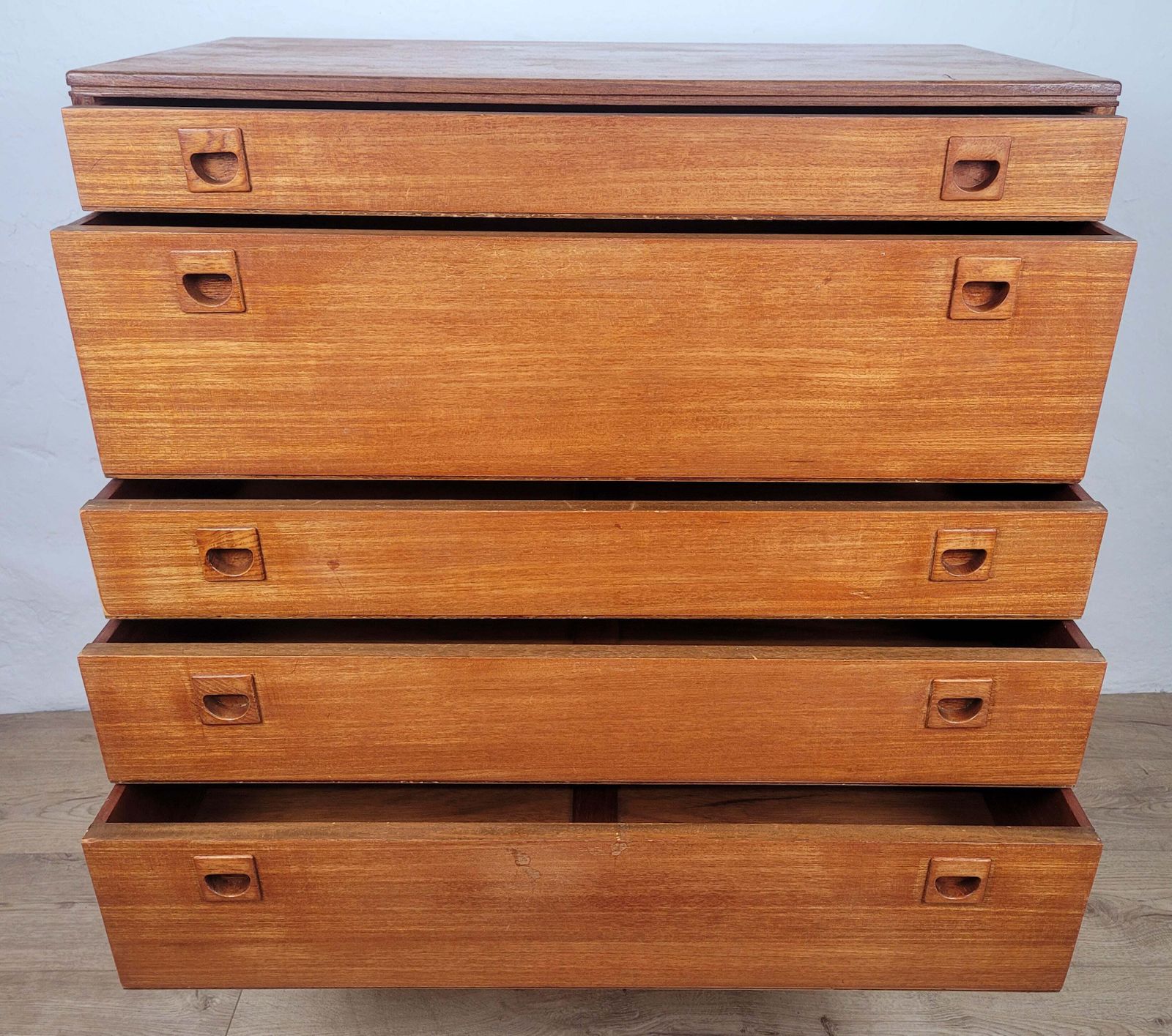 Alfred Cox Teak Chest Of Drawers 1960 Post War British Design photo vinterior