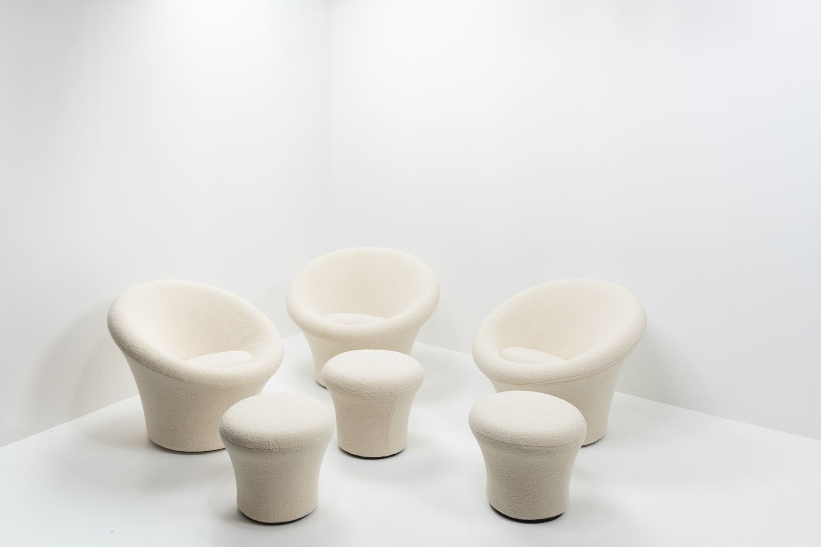 Pierre Paulin For Artifort Mushroom Lounge Chair And Ottoman photo vinterior