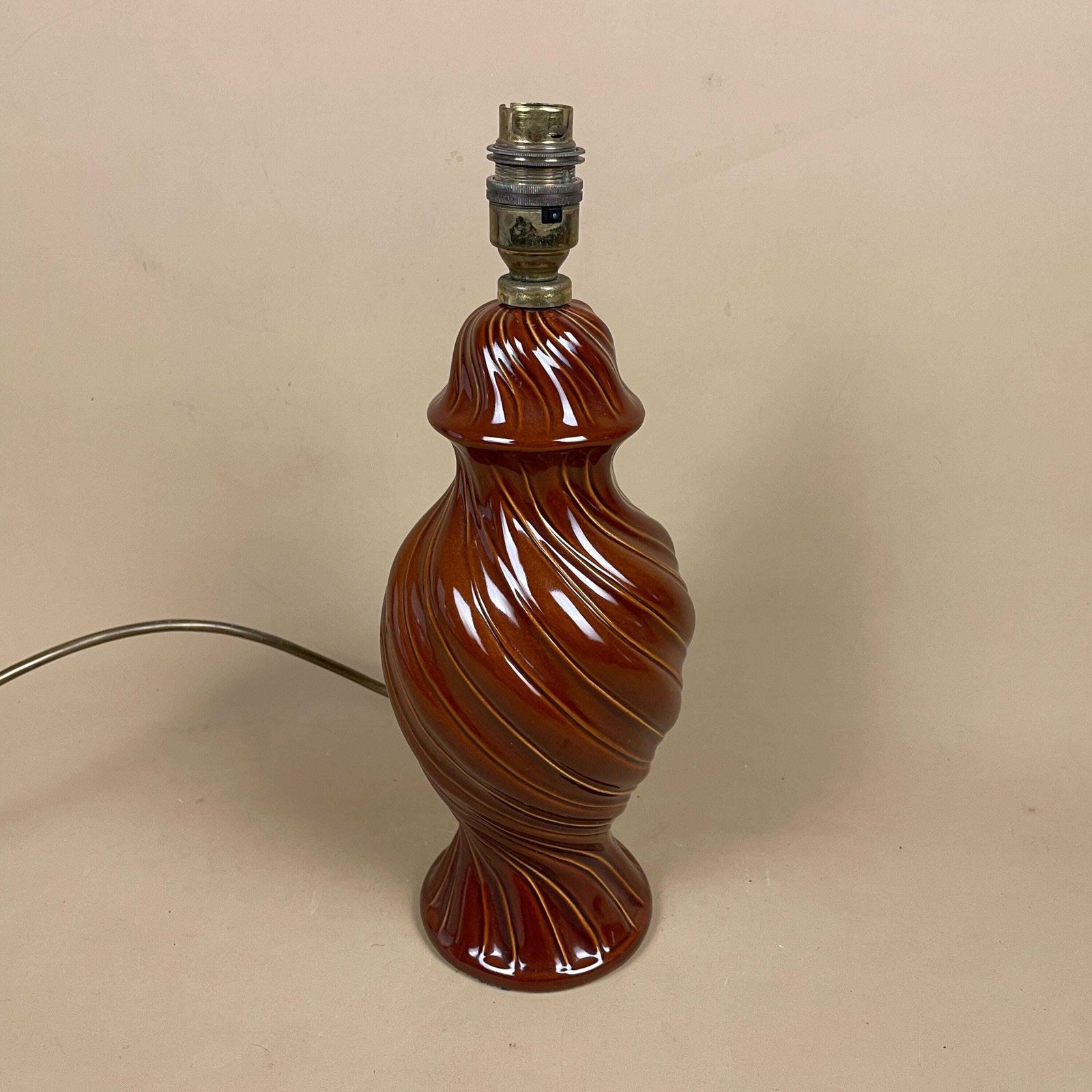 Ceramic Table Lamp Light Brown Twisted Swirl Design Round Retro Glaze Finish C.1970's Porcelain Bedside Baluster Vase Antique Vintage