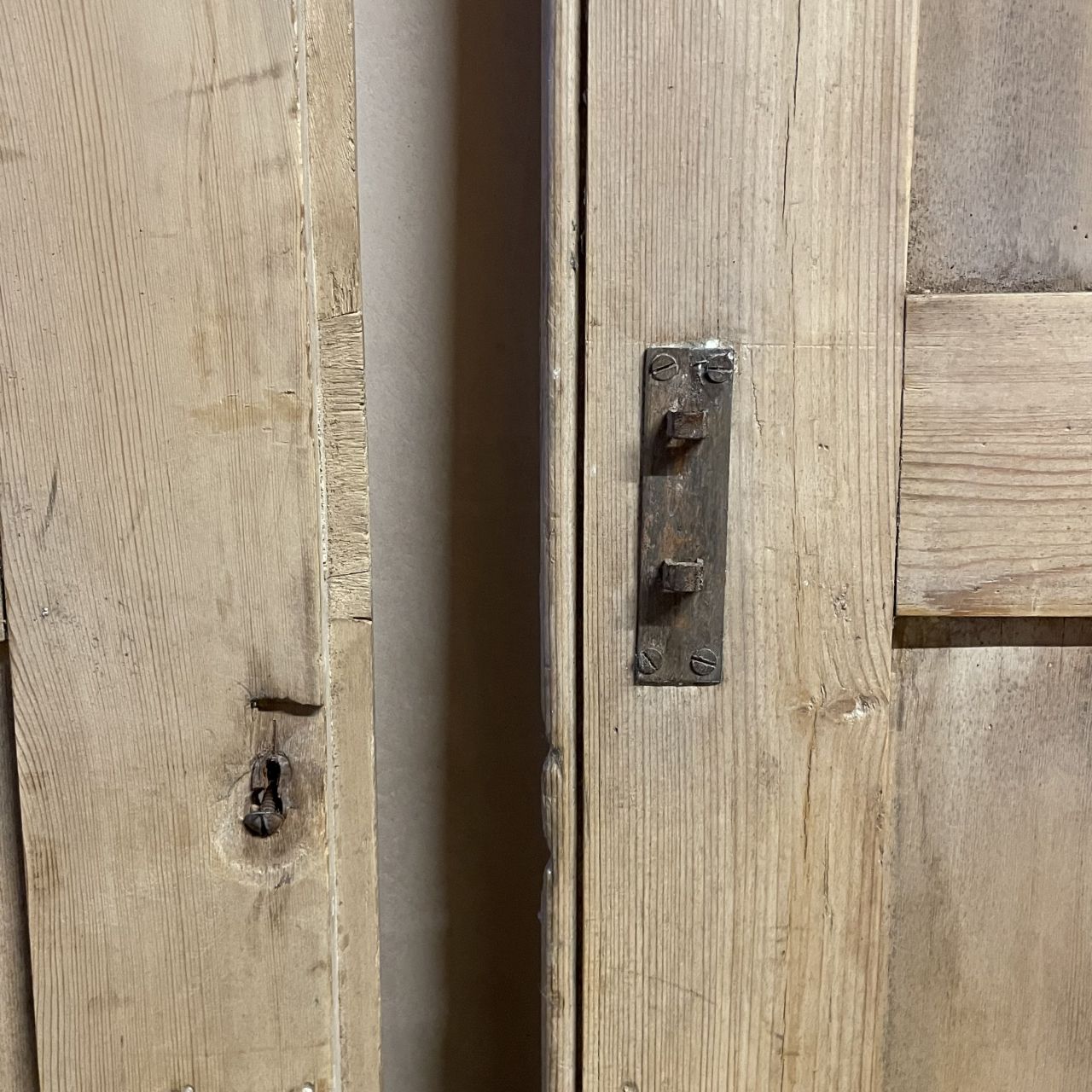 Victorian Window Shutters, 1800s photo 292.0