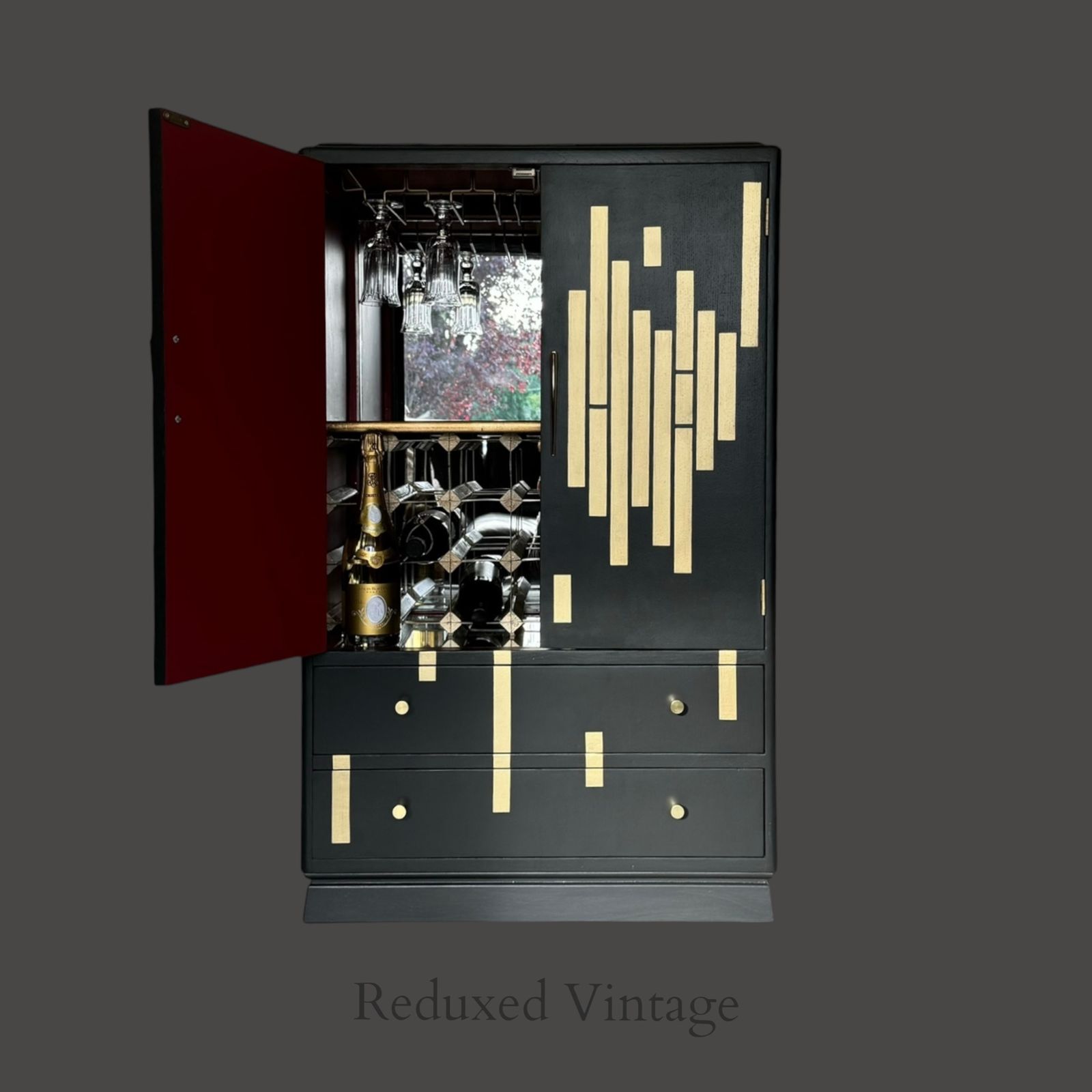 Wine Bar, Art Deco, Black And Gold, Gold Leaf, Geometric Design photo vintage