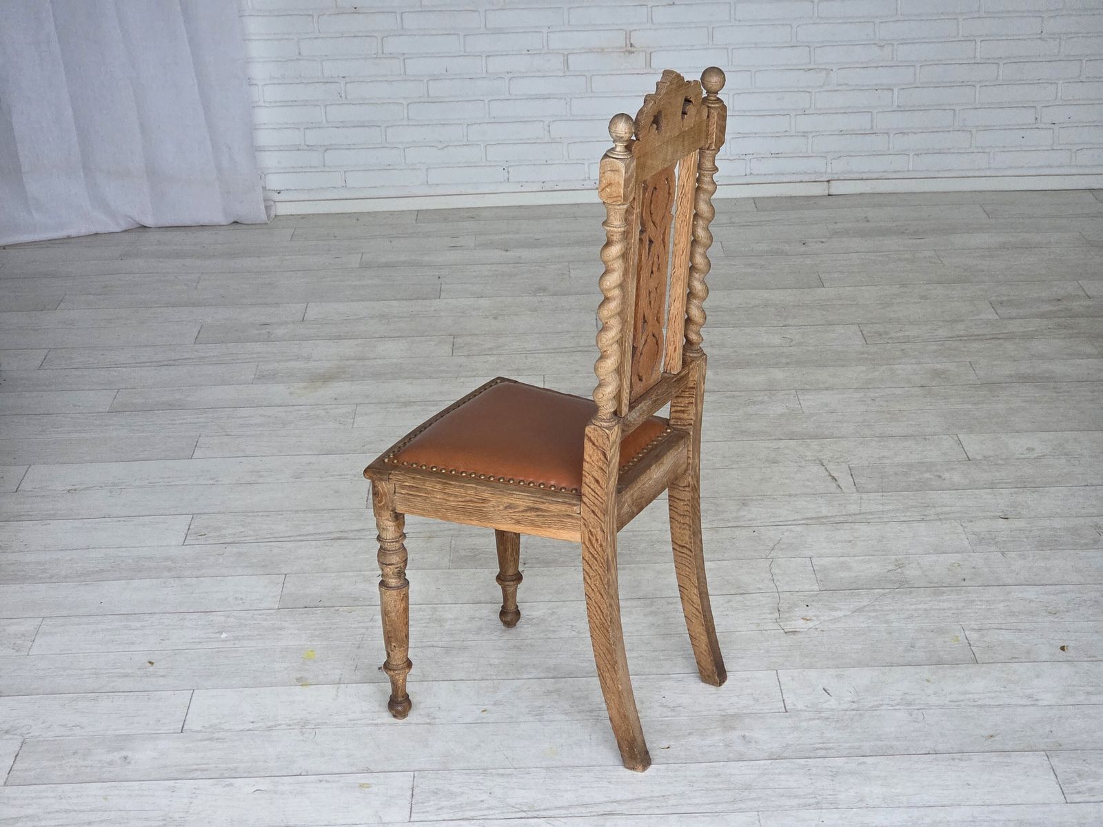 1930s, Set Of 4 Danish Dining Chairs, Carved Oak Wood, Furniture Leather. photo buy
