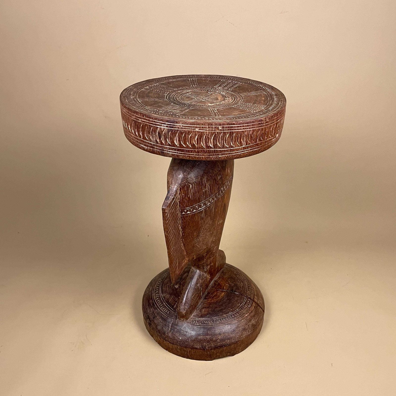 Home Decor Antique African Luba Caryatid Stool Handmade Round Wood Table Plant Stand Fish Wooden Africa Furniture Circle Brown Seat Tribe Handcrafted photo
