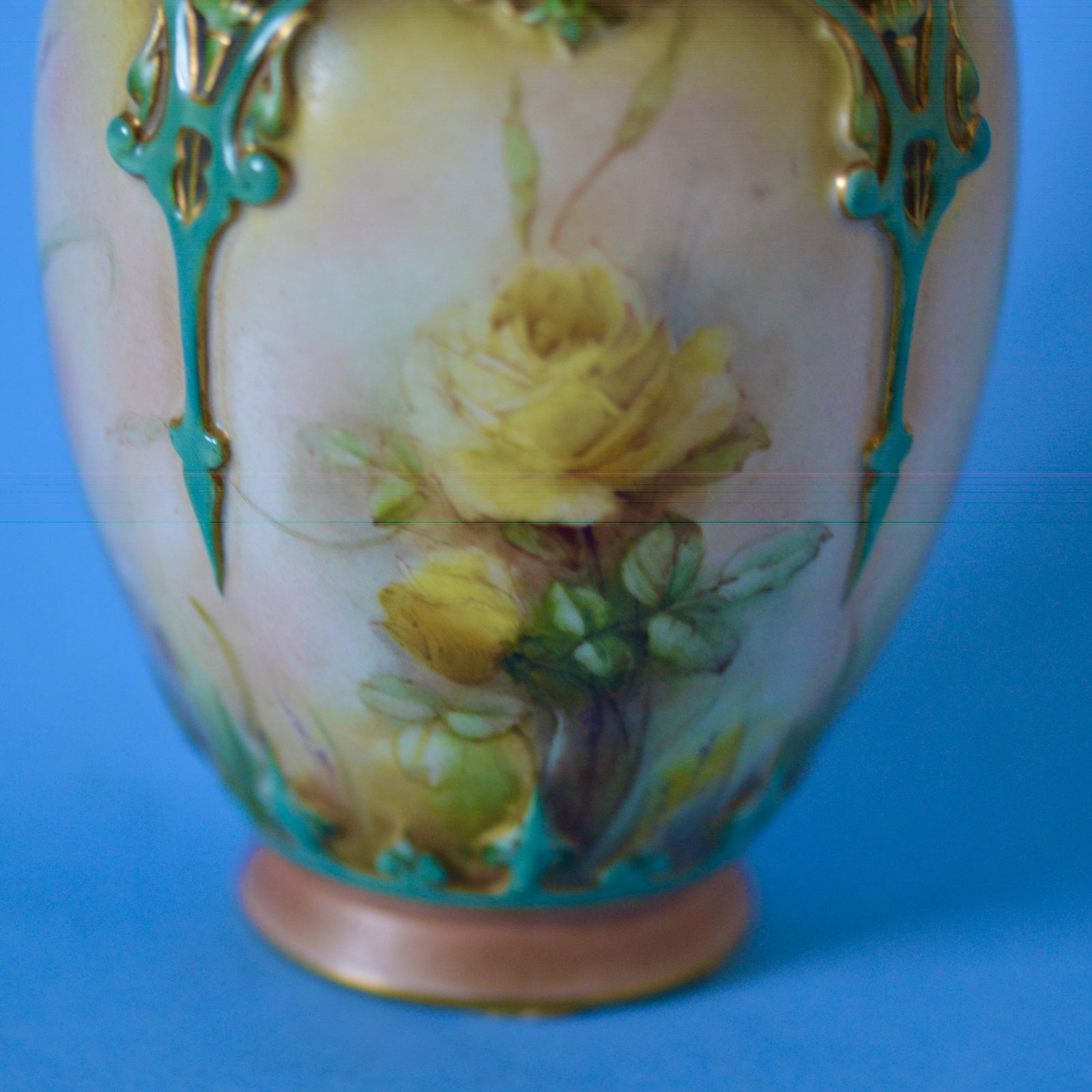 Late 19th Century Hadley Worcester Vase And Cover Painted With Yellow photo 469.0
