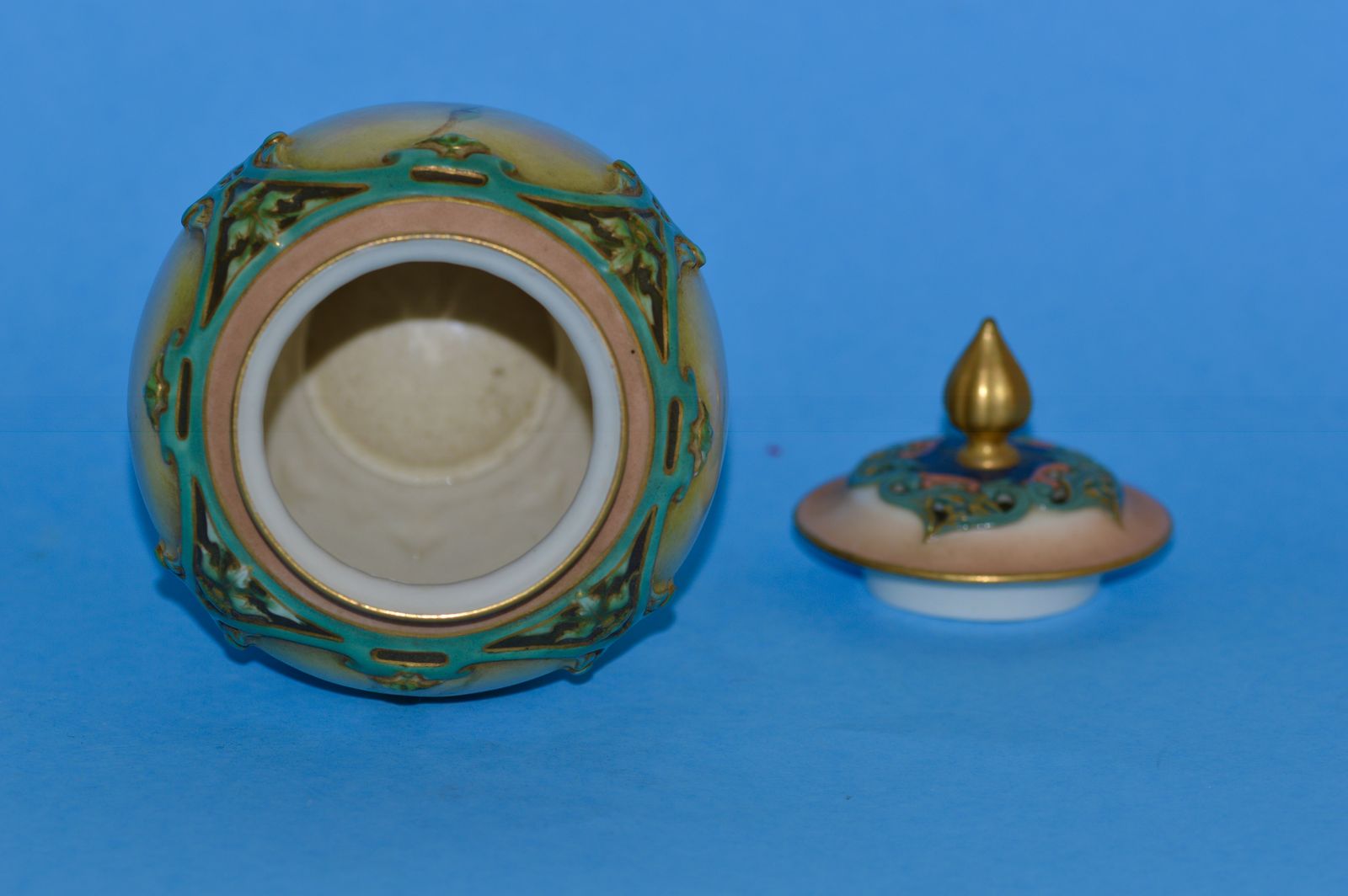 Late 19th Century Hadley Worcester Vase And Cover Painted With Yellow photo vintage