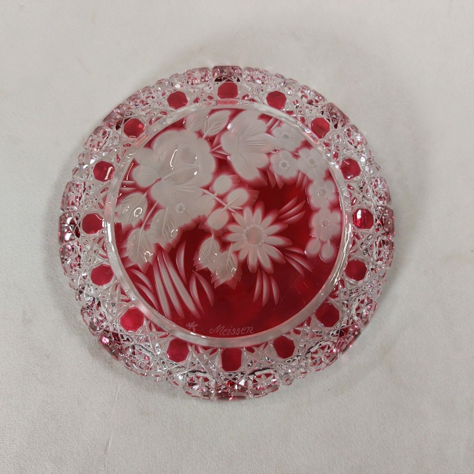 Meissen Crystal Dish Red Cut To Clear Round Floral & Star Pattern Signed photo vinterior