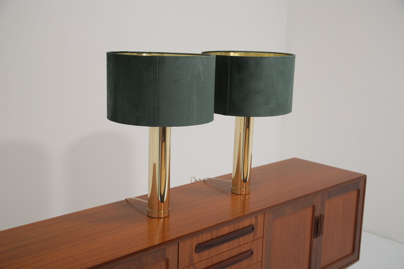 Bergboms B 010: Pair Of Minimalist Cylindrical Solid Brass Table Lamps, Sweden, 1960s photo for sale