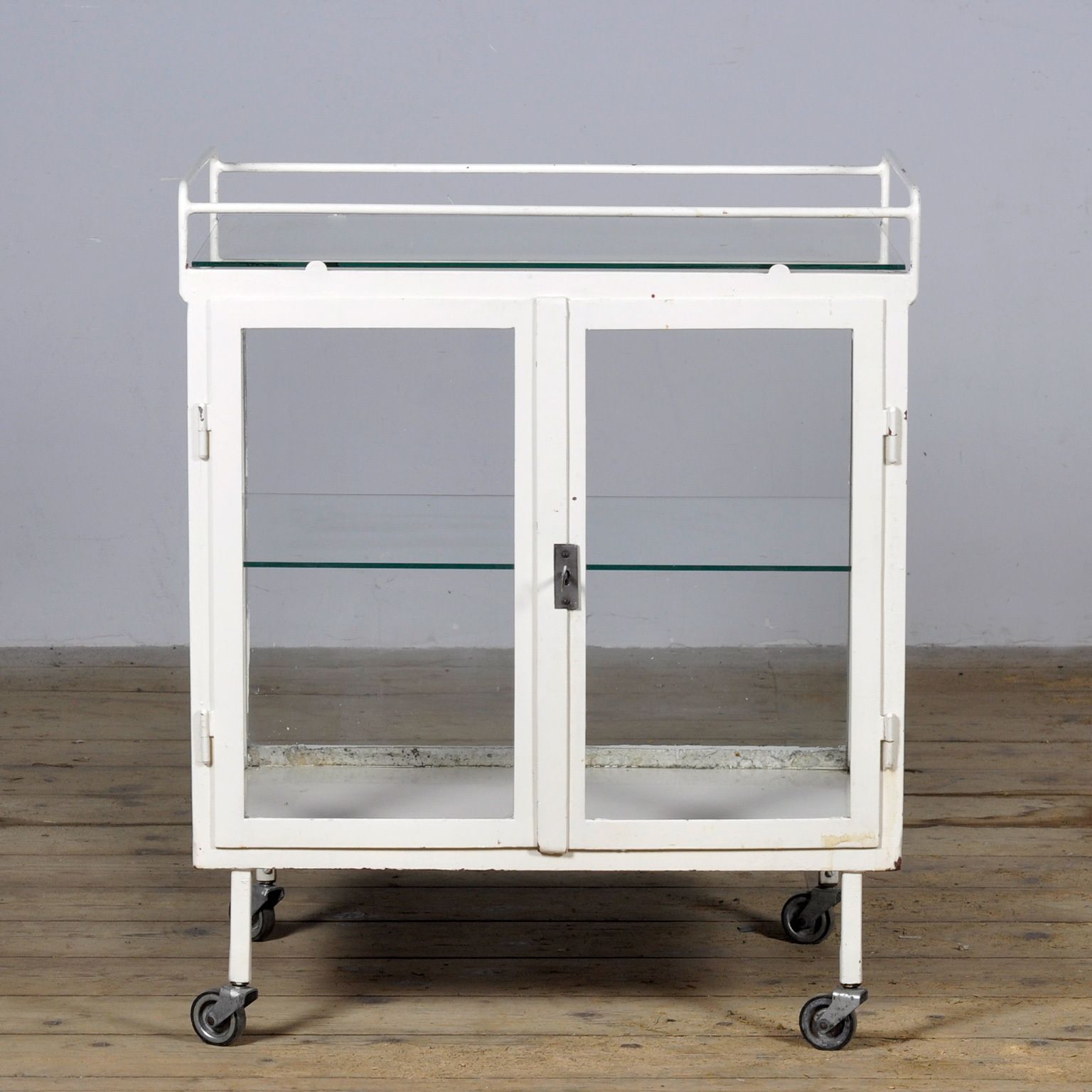 Medical Showcase / Trolley, 1940s photo vintage