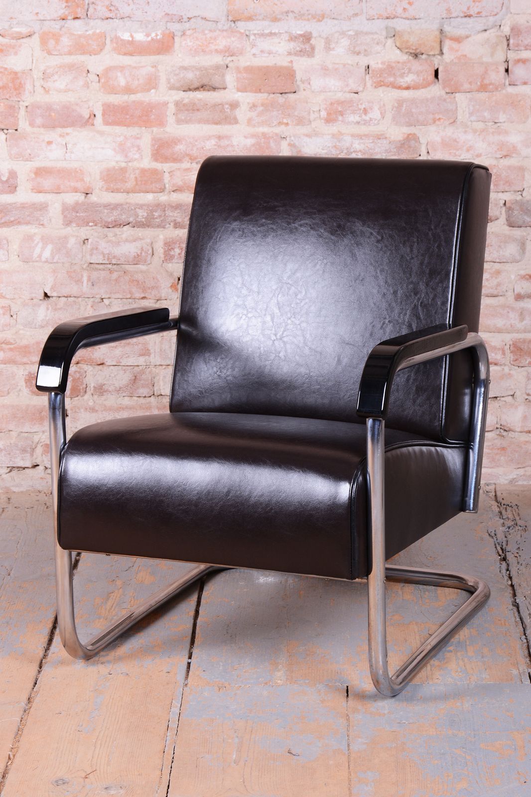 Restored Bauhaus Armchair, By Hynek Gottwald, Chrome, Leather, Czech, 1930s photo for sale