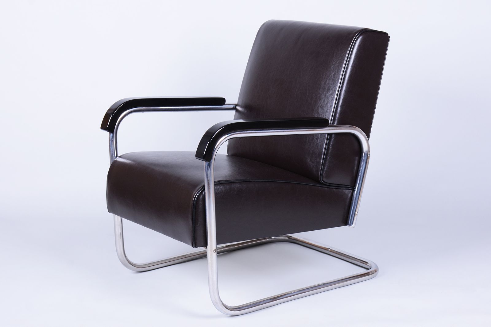 Restored Bauhaus Armchair, By Hynek Gottwald, Chrome, Leather, Czech, 1930s