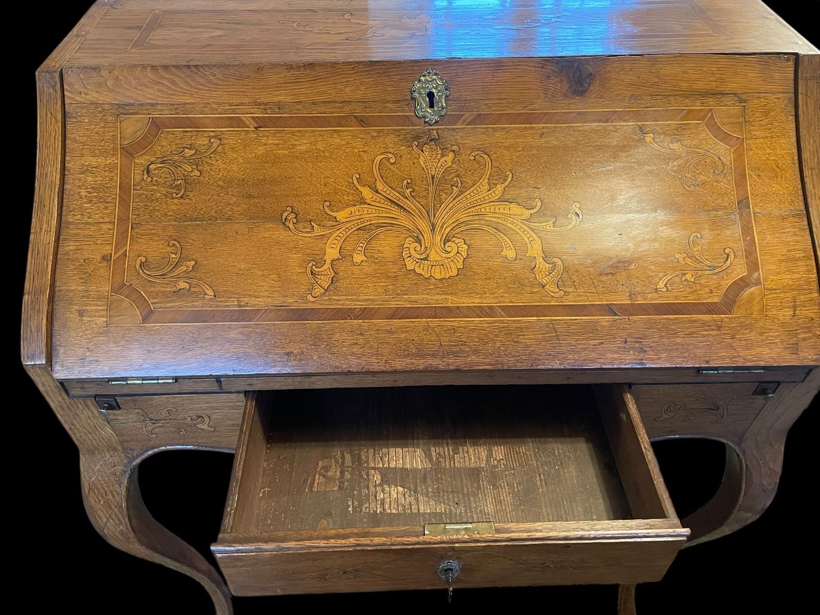 Early 20th Century' Bureau De Dame' Ladies Writing Desk photo vinterior