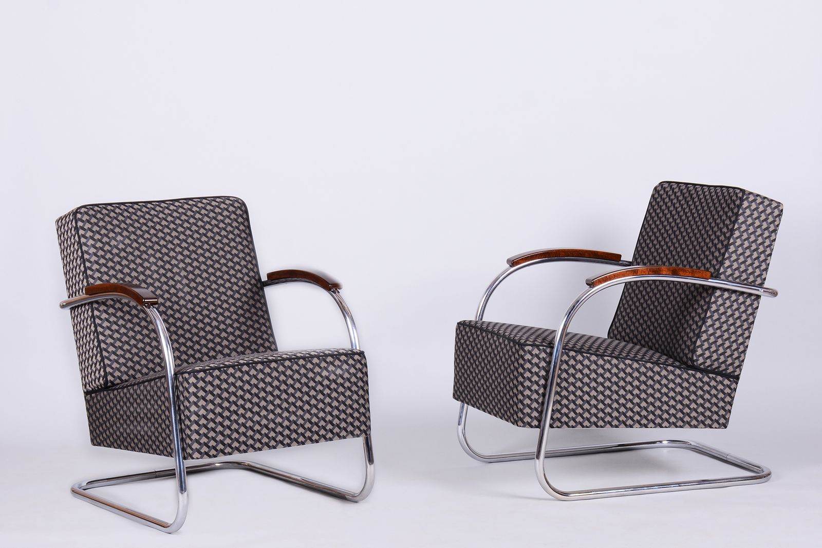 Pair Of Restored Bauhaus Armchairs, By Mücke Melder, Beech, Chrome, Czech, 1930s