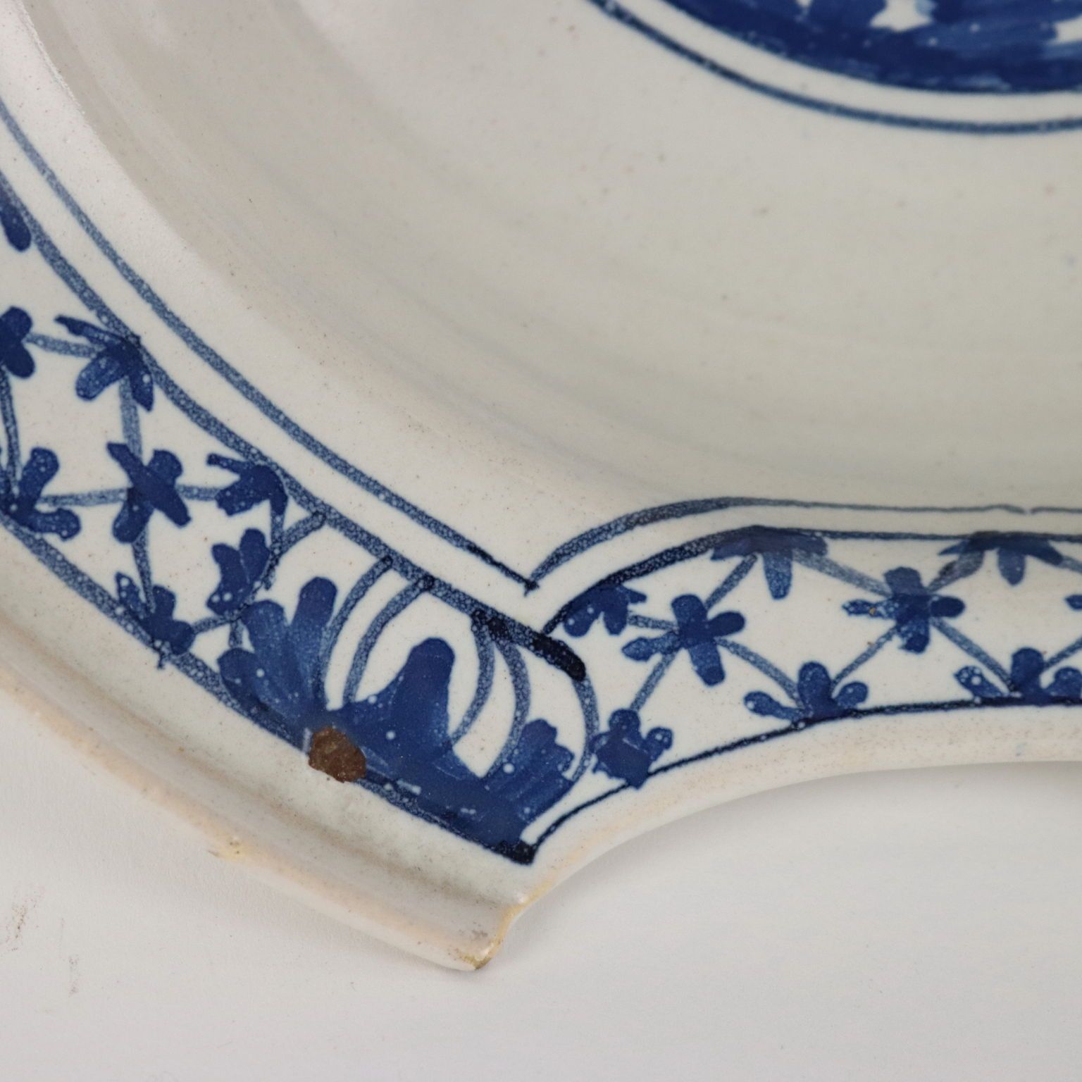 Ancient Shaving Basin From Pavia XIX Century Majolica Decorations photo 240.0