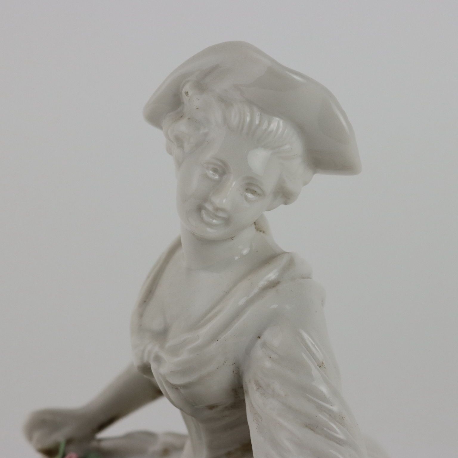 Antique Figurine Rudolstadt Porcelain Germany XX Century photo for sale