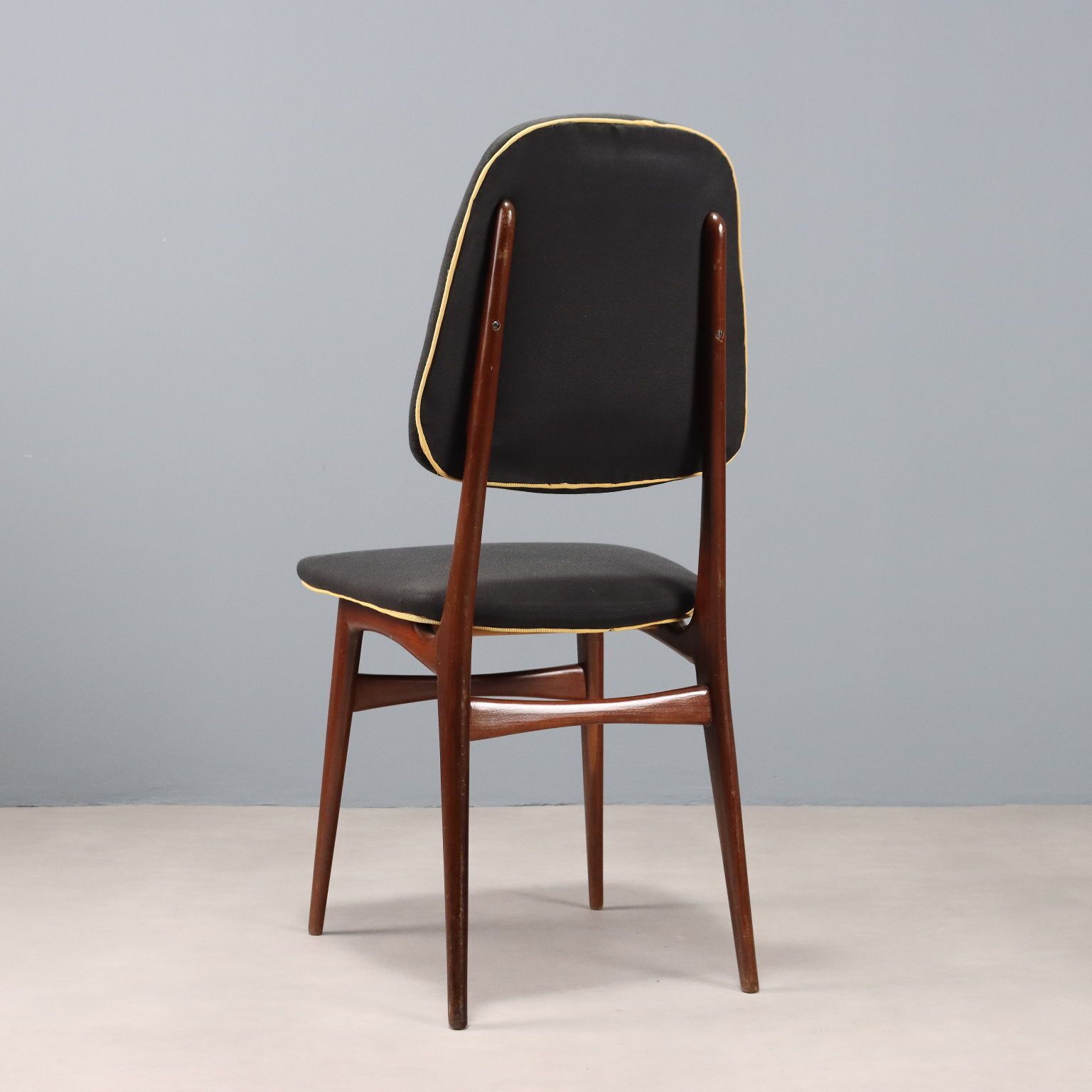 photo furniture Vintage Chair Fabric Foam Design Italy 1960s
