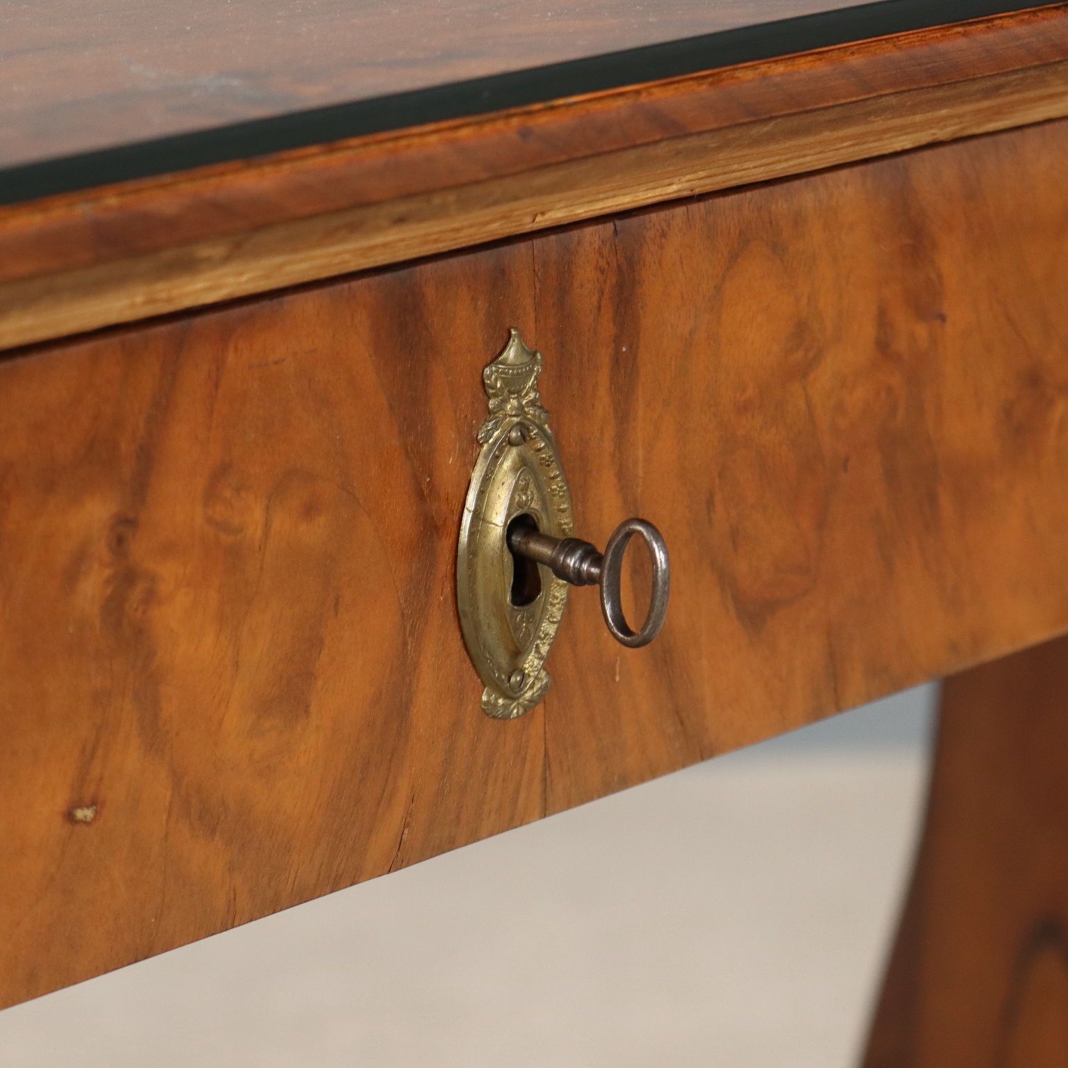 Antique Biedermeier Desk Walnut Austria Mid XIX Century photo 1440.0